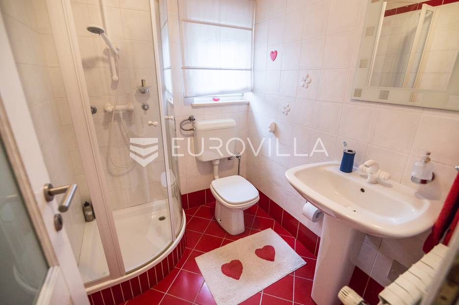 Casa In vendita -  Donja Dubrava