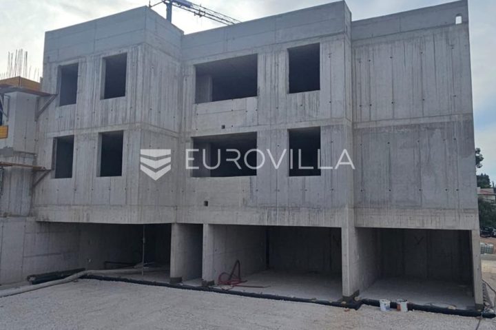 Stan na prodaju 60 m² – Arbanija