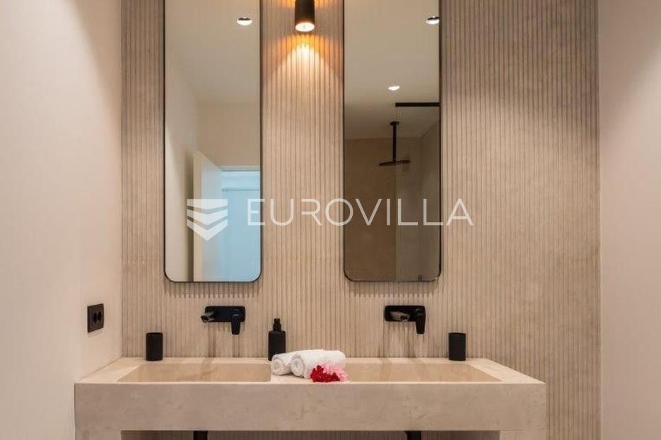 House For sale -  Sutivan
