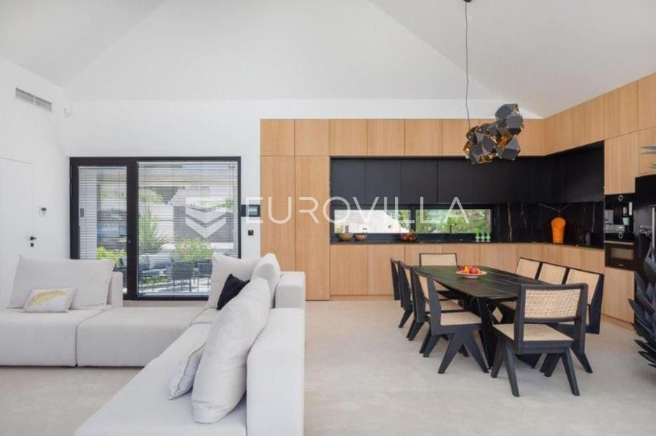 House For sale - Sutivan - foto 2/16