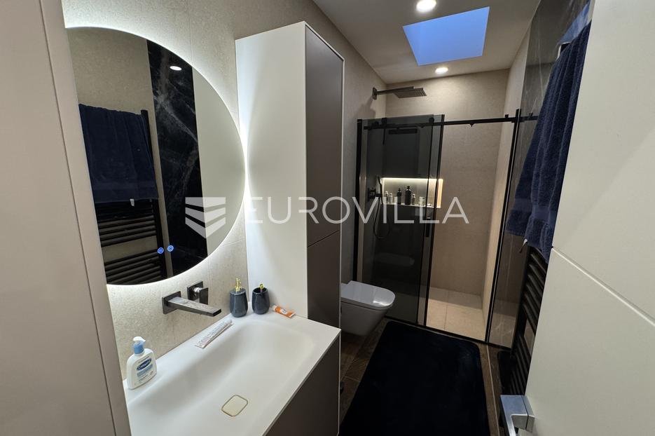Appartamento In vendita - Splitsko-dalmatinska Kaštela