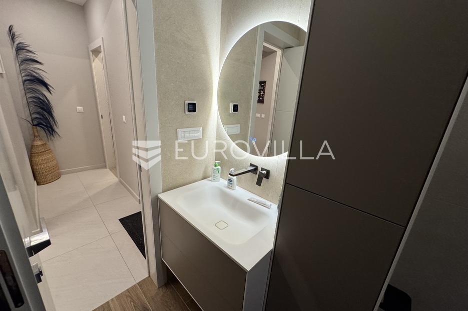 Appartamento In vendita - Splitsko-dalmatinska Kaštela