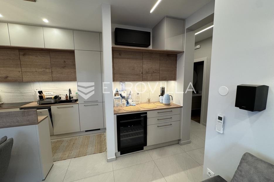 Appartamento In vendita - Splitsko-dalmatinska Kaštela