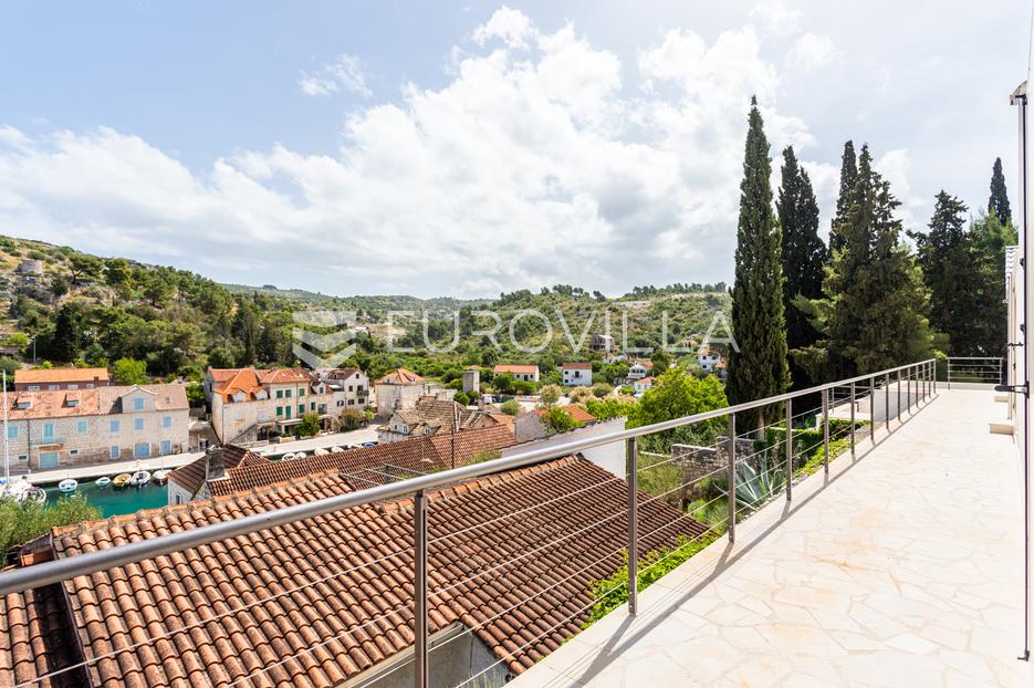Casa In vendita -  Milna
