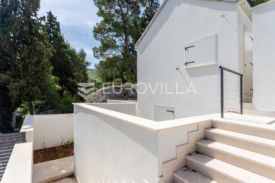 Casa In vendita -  Milna