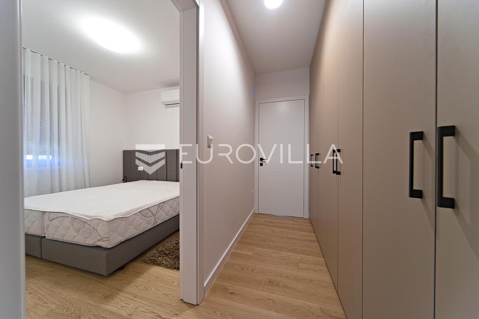 Appartamento In vendita -  Osijek