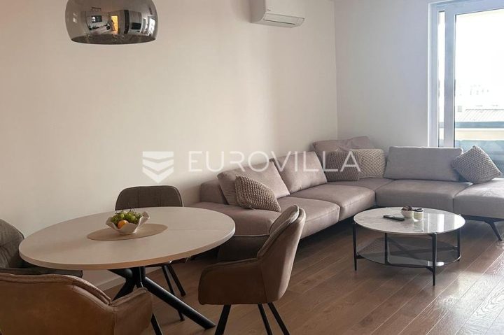 Appartement à louer 80 m² – Lanište
