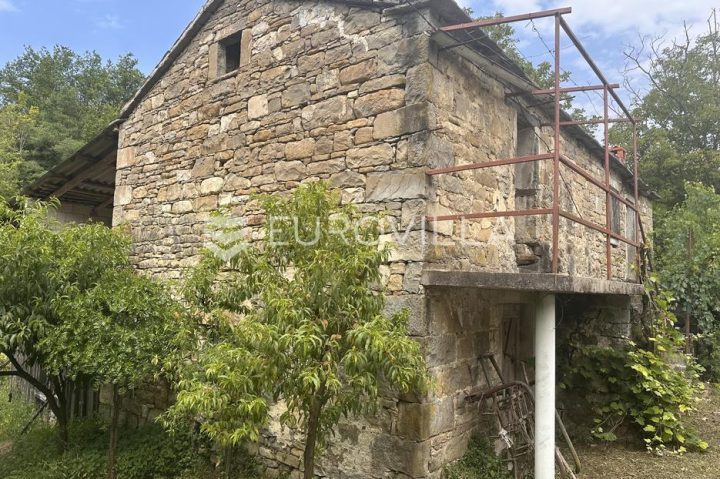 Dům na prodej 111 m² – Zrenj
