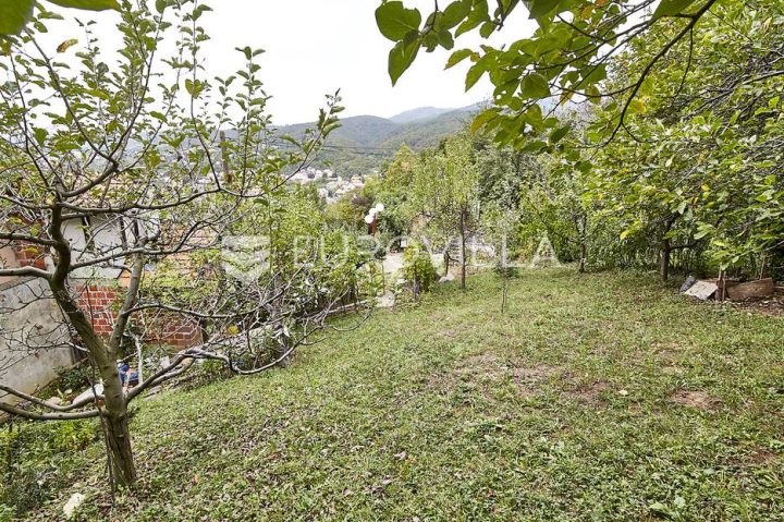 Land for sale 1160 m² – Gračani