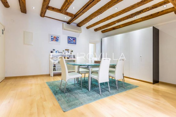 Flat for sale 78 m² – Grad