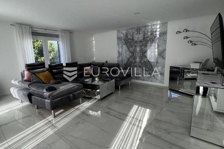 Maison à vendre 223 m² – Nova Gradiška