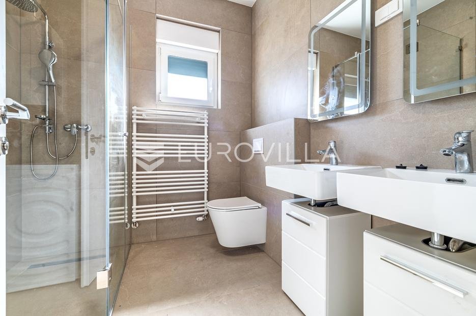 Appartement À louer - Grad Zagreb Donja Dubrava
