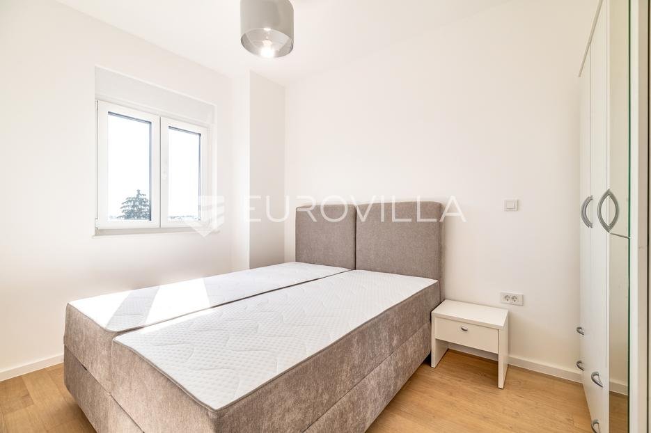 Appartement À louer - Grad Zagreb Donja Dubrava