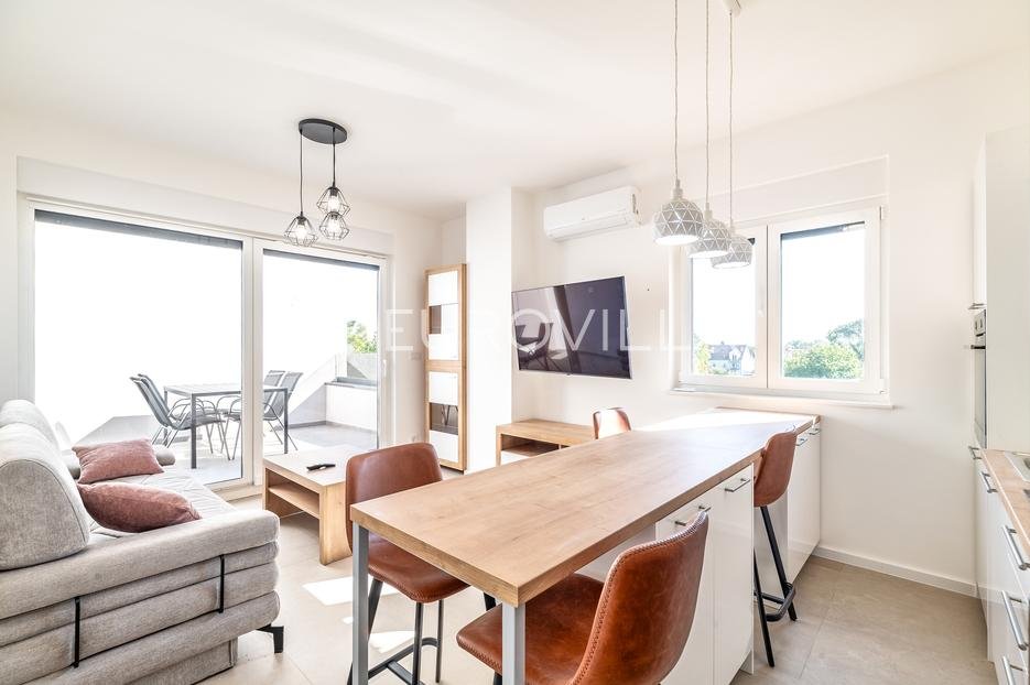 Appartement À louer - Grad Zagreb Donja Dubrava