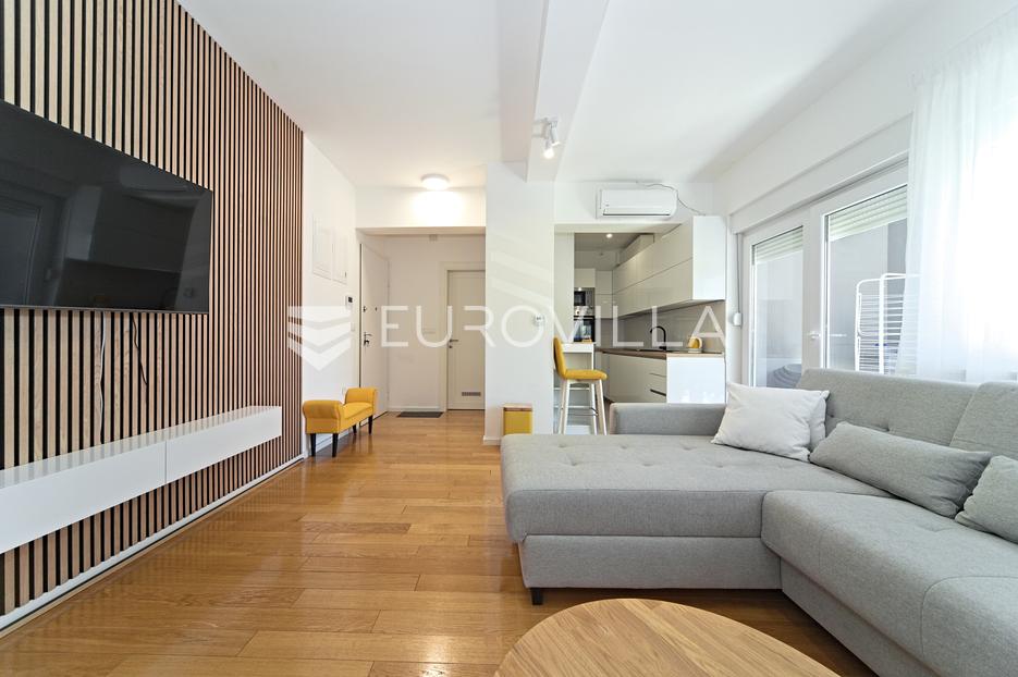 Appartement À vendre Gornji grad / Centar