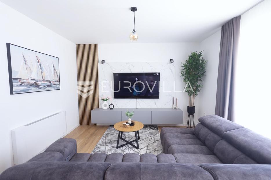 House For sale - Zadarska Nin