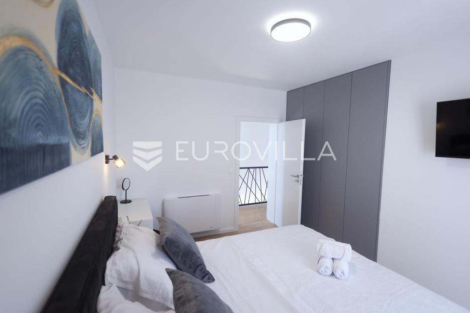 House For sale - Zadarska Nin