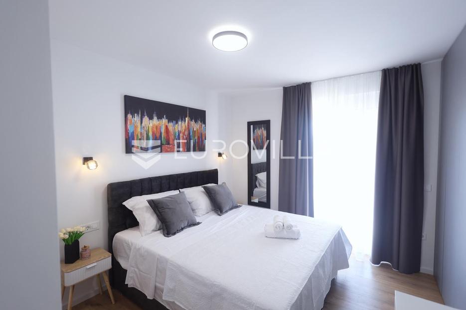House For sale - Zadarska Nin