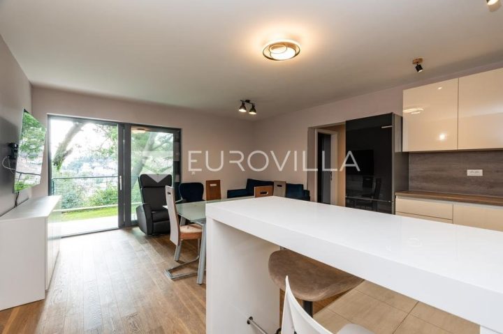 Flat for rent 95 m² – Lapad