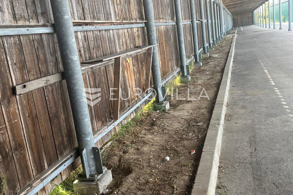 Gewerbefläche Zu verkaufen -  Dugo Selo