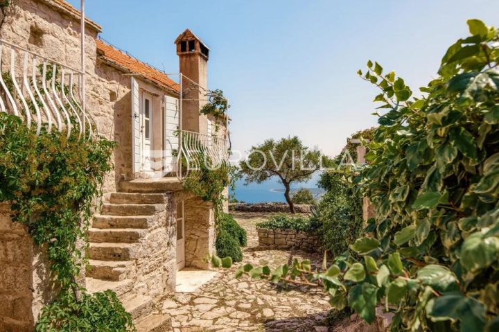 House for sale 360 m² – Humac