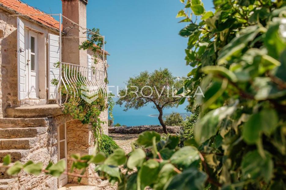Casa In vendita -  Jelsa