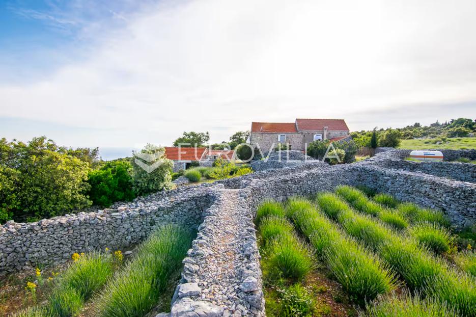 Casa In vendita -  Jelsa