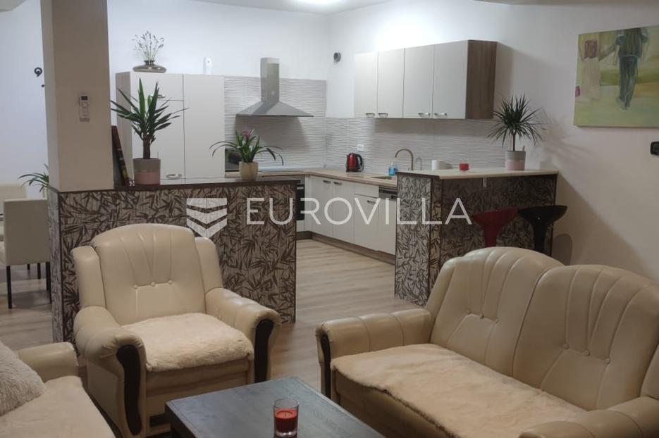Apartment Zu verkaufen -  Pula