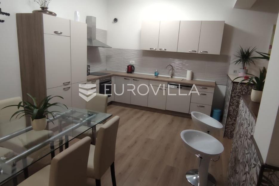 Apartment Zu verkaufen -  Pula