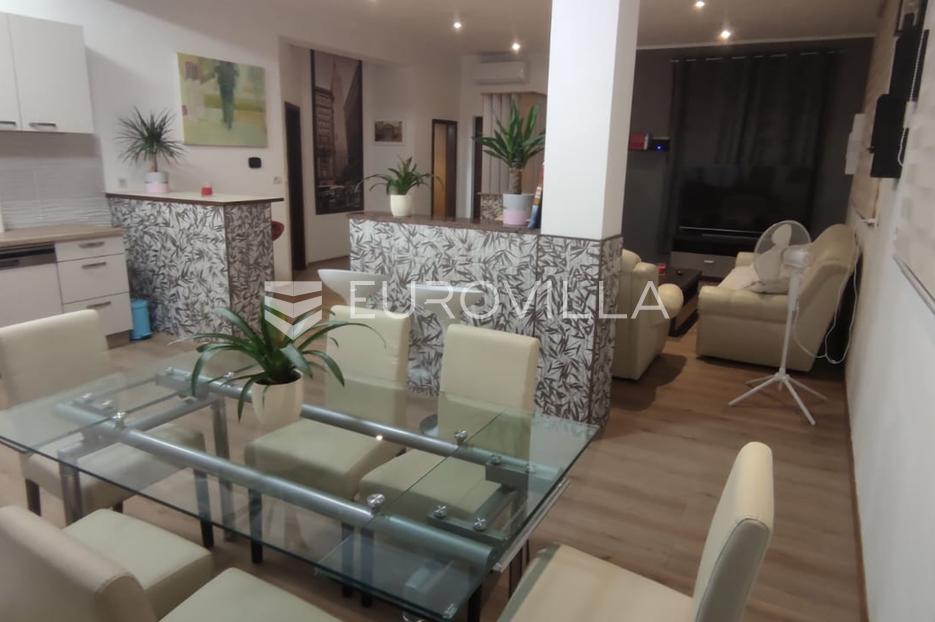 Apartment Zu verkaufen -  Pula