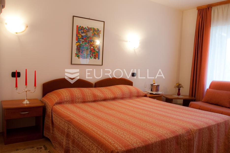 Hotel Na prodaju -  Novigrad
