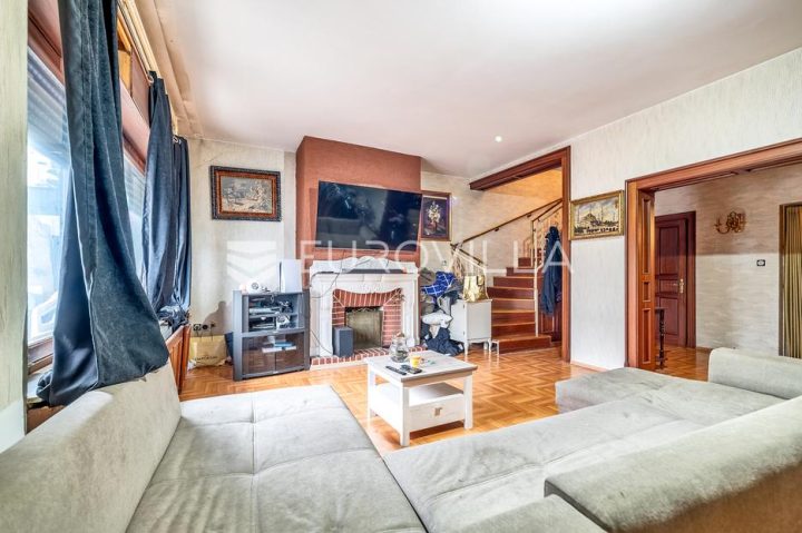 Appartamento in vendita 216 m² – Remete