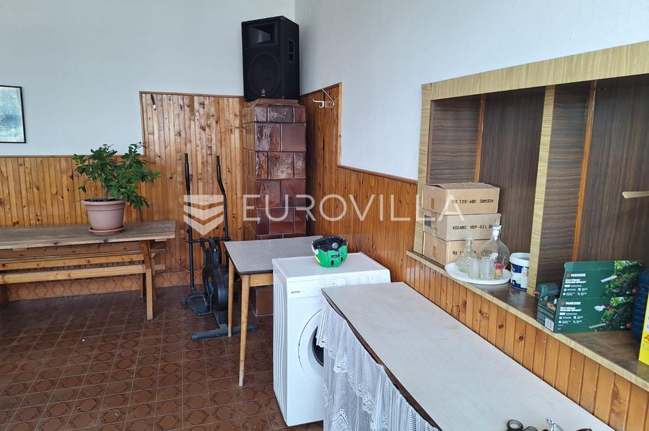 Dom Na predaj -  Karlovac