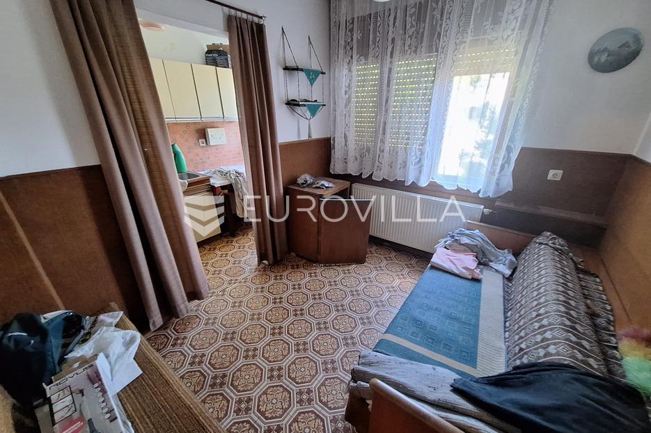 Kuća Na prodaju -  Karlovac - Okolica