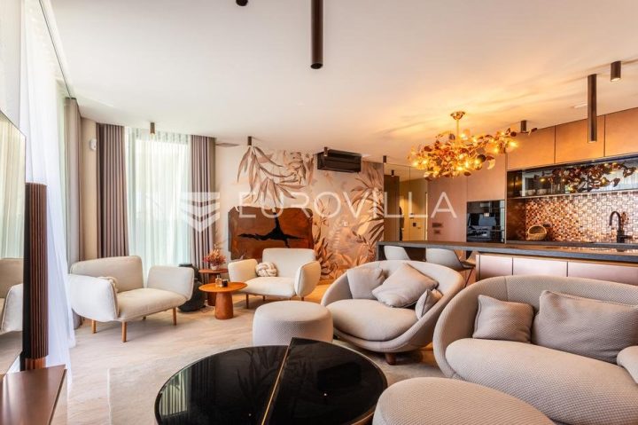 Appartement à vendre 144 m² – Podstrana