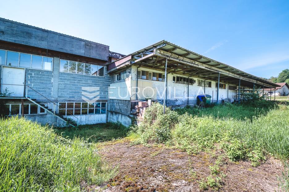 Poslovni prostor Na prodaju -  Hrvatska Kostajnica
