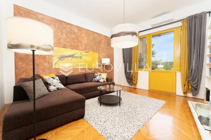 Flat for sale 95 m² – Centar