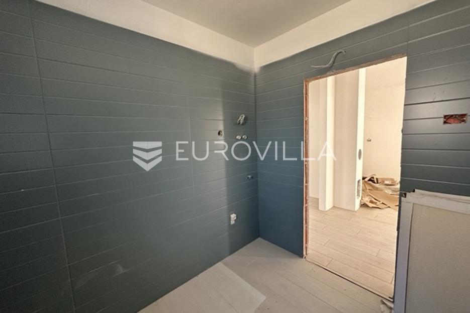 Appartamento In vendita -  Pula