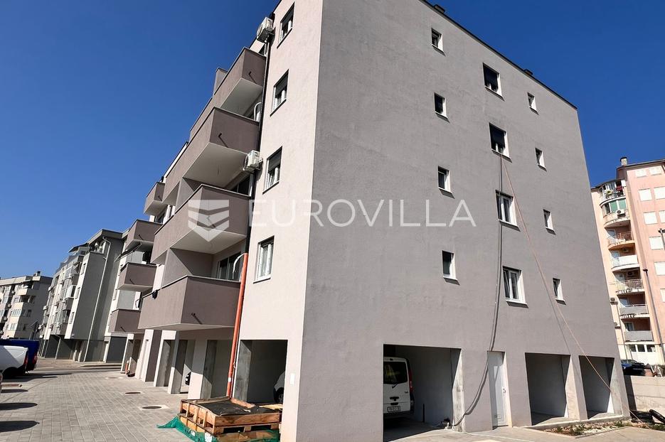 Appartamento In vendita -  Pula