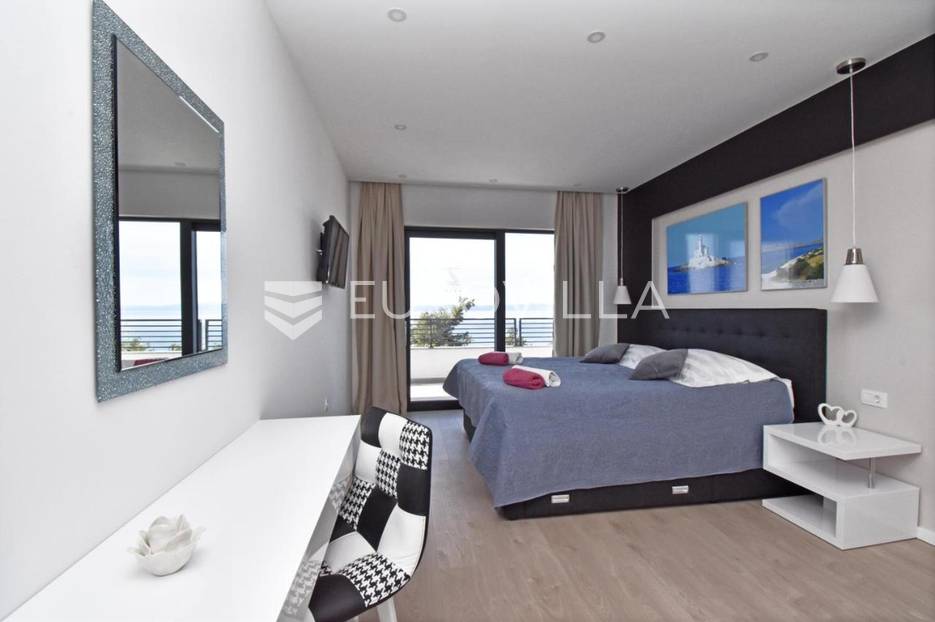 Casa In vendita -  Makarska