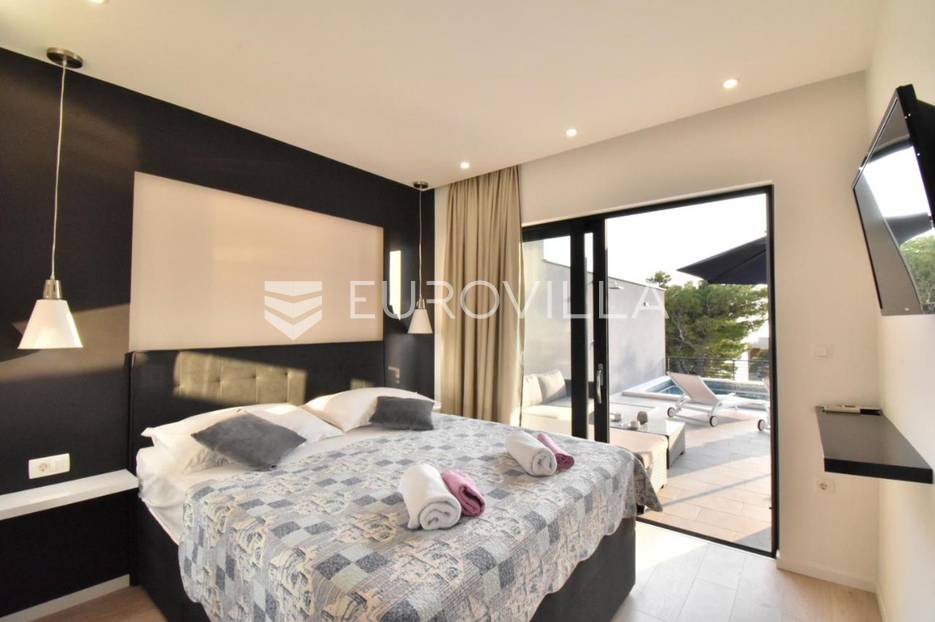 Casa In vendita -  Makarska