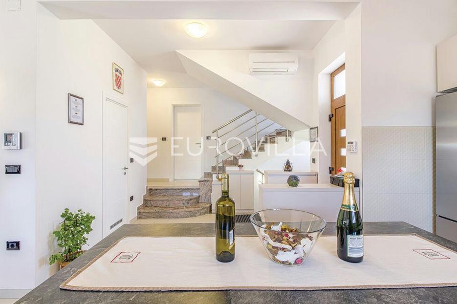 Haus Zu verkaufen - Istarska Ližnjan