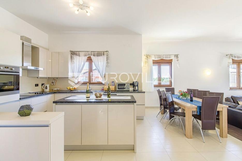 Haus Zu verkaufen - Istarska Ližnjan