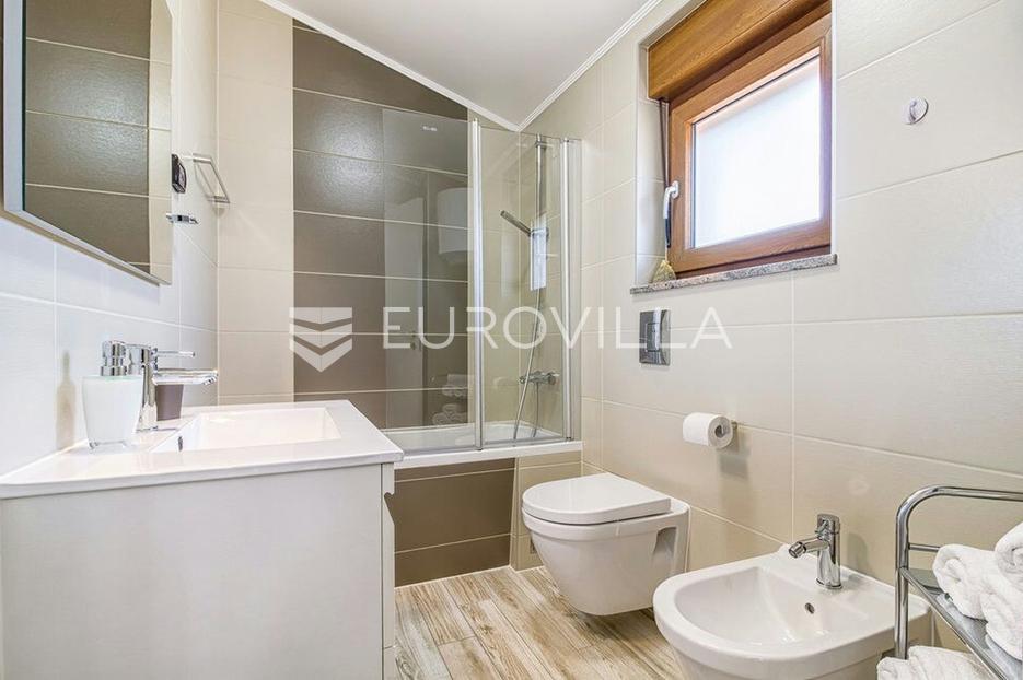 Haus Zu verkaufen - Istarska Ližnjan
