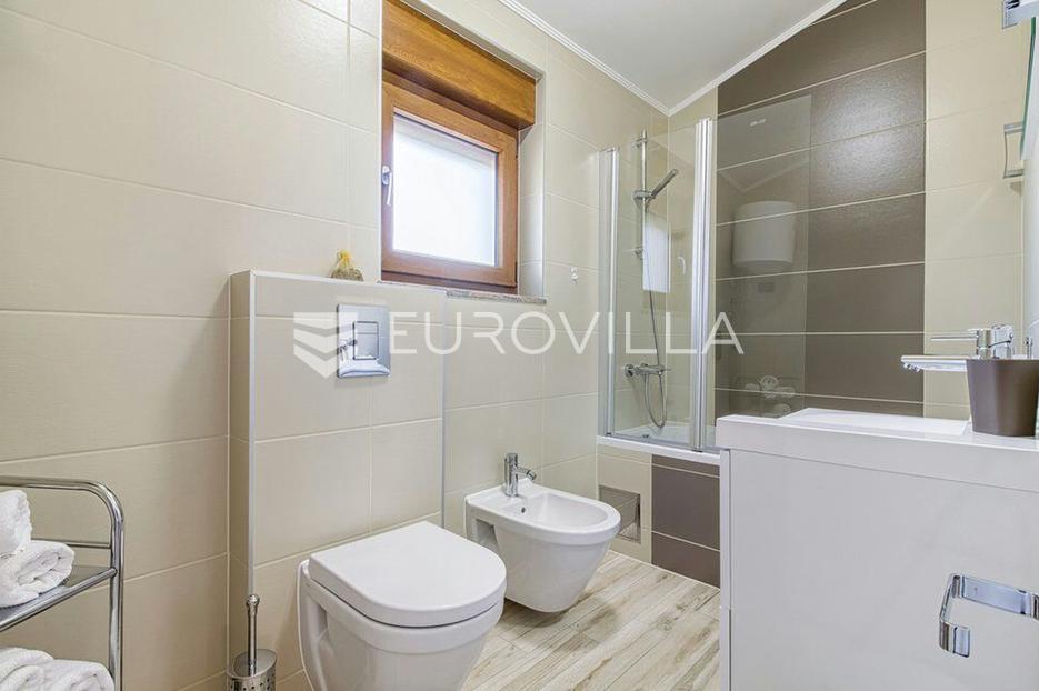 Haus Zu verkaufen - Istarska Ližnjan