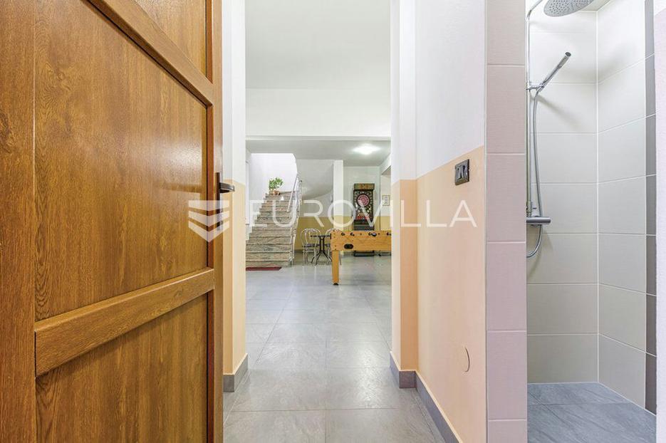 Haus Zu verkaufen - Istarska Ližnjan