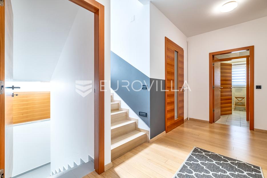 Casa In vendita -  Samobor