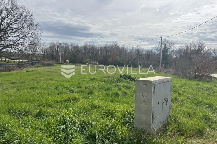 Land for sale 670 m² – Juršići