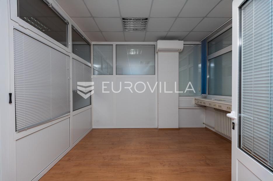 Lokal użytkowy Na sprzedaż -  Rijeka