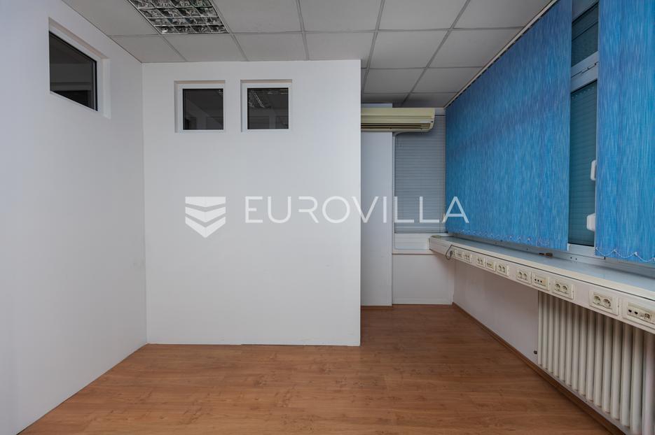 Lokal użytkowy Na sprzedaż -  Rijeka